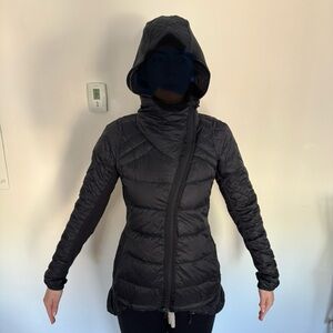 Lululemon Women's Black Hooded Jacket size 6